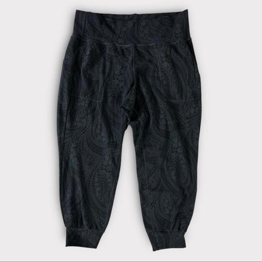 Athleta Salutation Black And Gray Textured Patterned Joggers Size 2XL - Picture 2 of 4